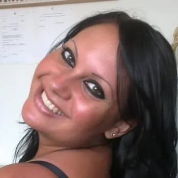 Profil de Sirine, 27 ans, Pute à Elk Point (Alberta)