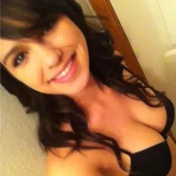 Profil de Mia, 35 ans, Pute à Denzil (Saskatchewan)