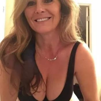 Profil de Laura, 38 ans, Pute à Lefebvre (Quebec)