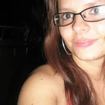 Profil de Sirine, 24 ans, Pute à Manning (Alberta)