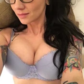 Profil de Layanna, 23 ans, Pute à Kamloops (British Columbia)