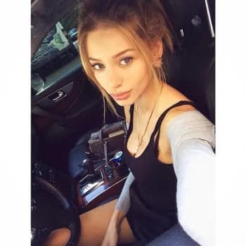 Profil de Ylona, 39 ans, Pute à Armour (Ontario)