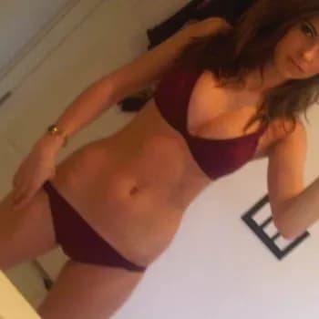 Profil de Elyah, 35 ans, Pute à La Corne (Quebec)