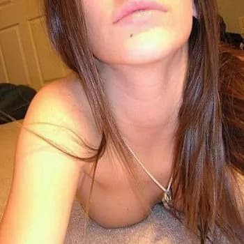 Profil de Naila, 42 ans, Pute à Yellowhead (Manitoba)
