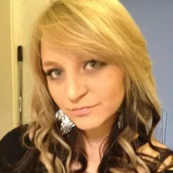 Profil de Youmna, 31 ans, Pute à Yellowhead (Manitoba)