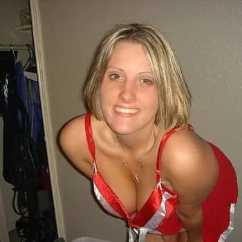 Profil de Elyne, 38 ans, Pute à Authier-Nord (Quebec)
