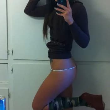 Profil de Alexandra, 30 ans, Pute à Inverness (Quebec)