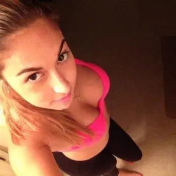 Profil de Rokia, 24 ans, Pute à Ogema (Saskatchewan)