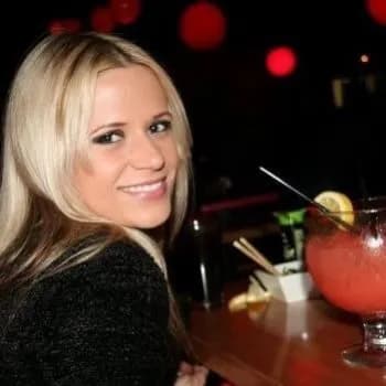 Profil de Manelle, 25 ans, Pute à Mountain (Manitoba)