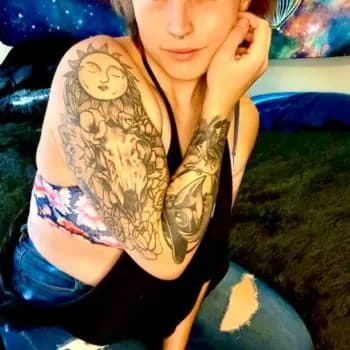 Profil de Esther, 26 ans, Pute à Harrington (Quebec)