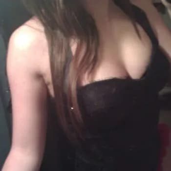 Profil de Héléna, 23 ans, Pute à Lions Bay (British Columbia)