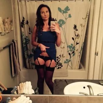 Profil de Ninon, 33 ans, Pute à Vilna (Alberta)