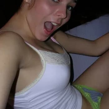 Profil de Myla, 41 ans, Pute à Vulcan (Alberta)