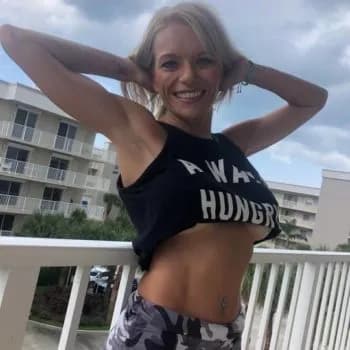 Profil de Madeleine, 32 ans, Pute à Audet (Quebec)