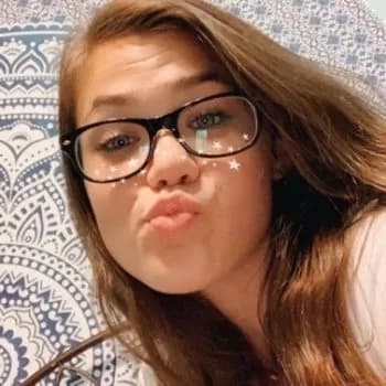 Profil de Lyvia, 30 ans, Pute à Westlock (Alberta)