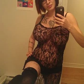 Profil de Alyna, 40 ans, Pute à La Loche (Saskatchewan)