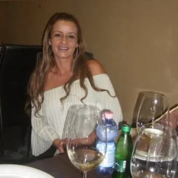 Profil de Hasna, 39 ans, Pute à Sexsmith (Alberta)