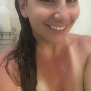 Profil de Hina, 35 ans, Pute à Roblin (Manitoba)