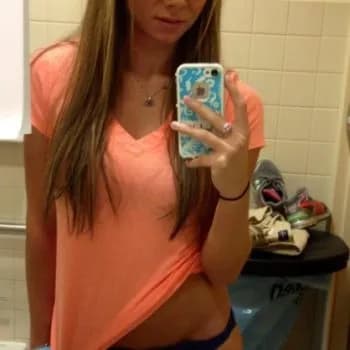 Profil de Djena, 27 ans, Pute à North Sydney (Nova Scotia)