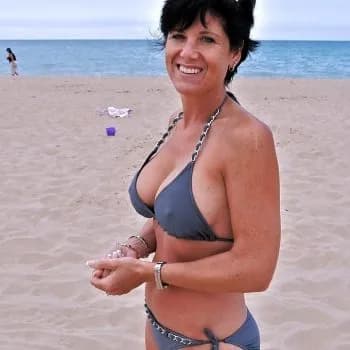 Profil de Hélène, 41 ans, Pute à Dorval (Quebec)