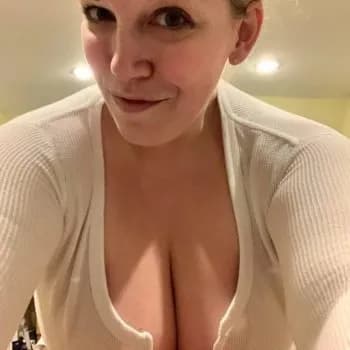 Marta - Pute à Dutton/Dunwich Profil de Marta, 41 ans, Pute à Dutton/Dunwich (Ontario)